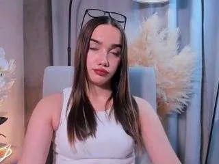 virginiasusmilch from CamSoda is Freechat