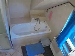 voyeurcam-julmodels-bath-2nd-1 from CamSoda is Freechat