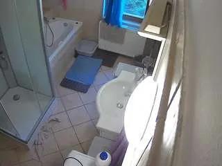 voyeurcam-julmodels-bath-2nd-2 from CamSoda is Freechat