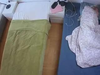 voyeurcam-julmodels-bed-5 from CamSoda is Freechat