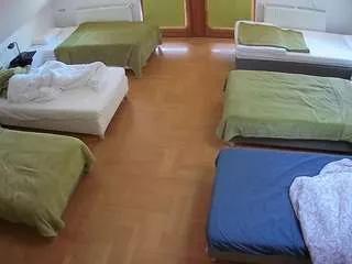 voyeurcam-julmodels-bed-6 from CamSoda is Freechat