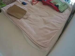 voyeurcam-julmodels-whitebed-1 from CamSoda is Freechat