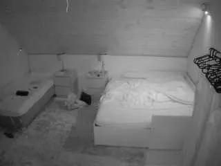 voyeurcam-julmodels-whitebed-2 from CamSoda is Freechat