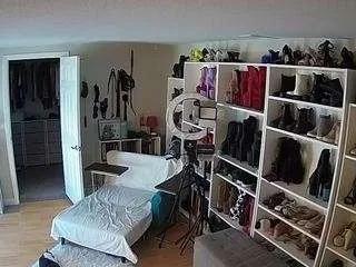 voyeurcam-missoliviablack-03 from CamSoda is Freechat