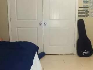 Warrenstrips from CamSoda