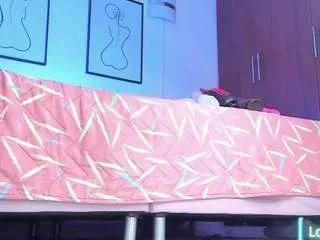 Girls: try live performances with matured performers, from dancing to quirks, in a variety of beautiful sex cams.