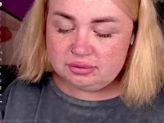 Zarareign from CamSoda