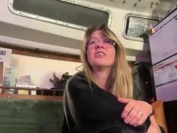 2girls1boat from Chaturbate is Freechat