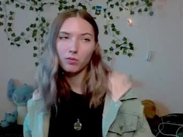 _kikiclark_ from Chaturbate