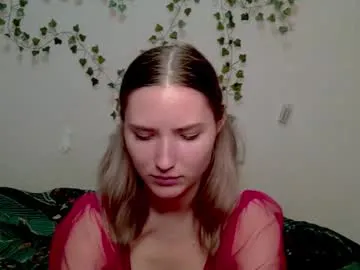 _kikiclark_ from Chaturbate is Freechat