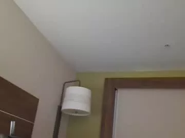 _toofunnysluts_ from Chaturbate