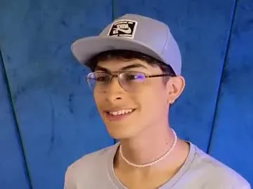 Aaron_eze from Chaturbate