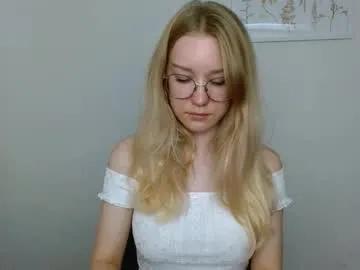 Abbymoore__ from Chaturbate