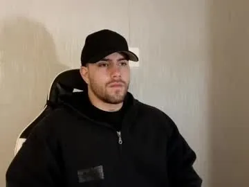 Ades_lowe from Chaturbate