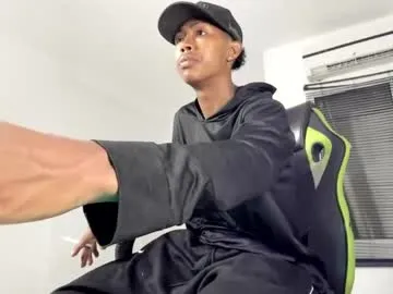 Alluringangel01 from Chaturbate