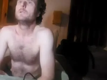 Alvarooo1111 from Chaturbate