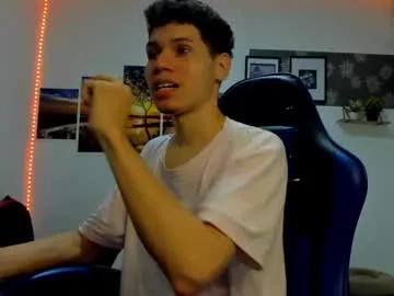 andrew_2811 from Chaturbate is Freechat