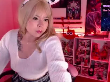 Anniehikarii from Chaturbate