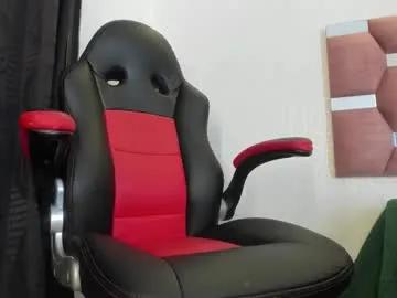 Avagrey_ from Chaturbate