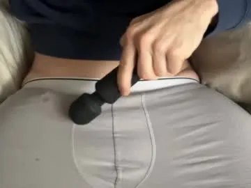 averageddaniel from Chaturbate is Freechat