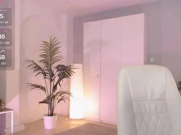 Bellla_haddid from Chaturbate