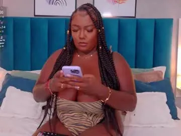 Cheneelllorens from Chaturbate