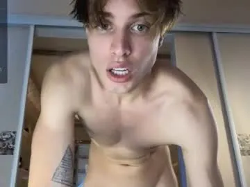 Cryptongood from Chaturbate