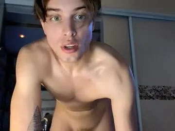 Cryptongood from Chaturbate