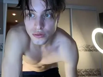 Cryptongood from Chaturbate