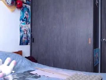 crystal_shadow from Chaturbate