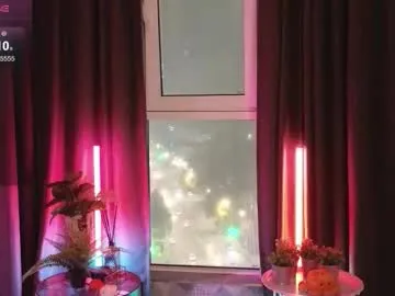 debihenks from Chaturbate