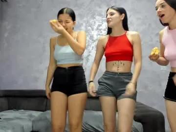 Girls: try live performances with matured performers, from dancing to quirks, in a variety of beautiful sex cams.