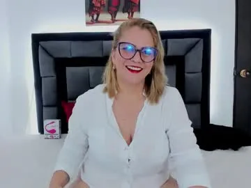 elena_vega from Chaturbate is Freechat