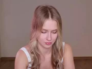 ella_twinkle from Chaturbate