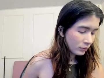 Emiilycutex_ from Chaturbate