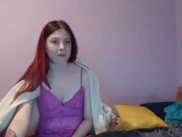 Emmily000 from Chaturbate