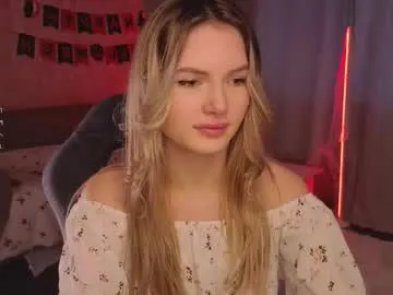 evilyn_next_door from Chaturbate is Freechat