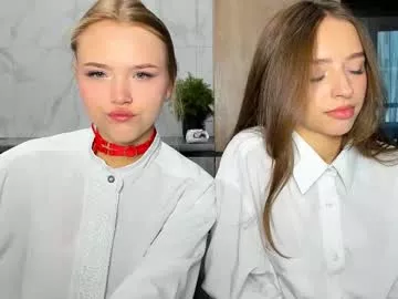 Flooora_0 from Chaturbate