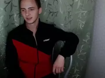 Golden_boyyy21 from Chaturbate