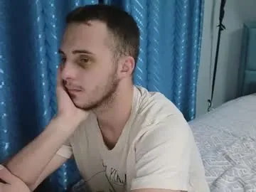 Golden_boyyy21 from Chaturbate