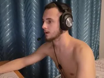 Golden_boyyy21 from Chaturbate