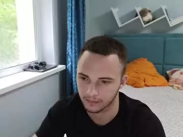 Golden_boyyy21 from Chaturbate