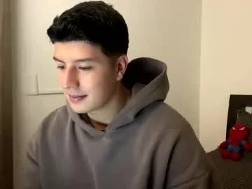 Goldenknight33 from Chaturbate