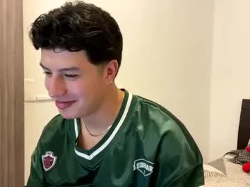 Goldenknight33 from Chaturbate