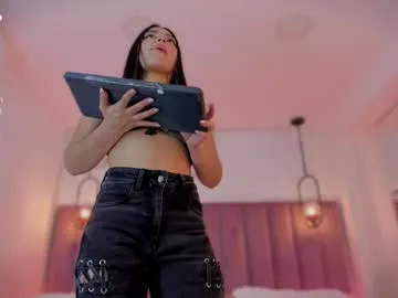 Haily_b from Chaturbate