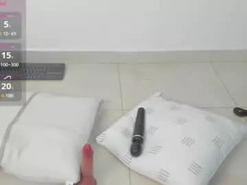 Hannaa_stark from Chaturbate