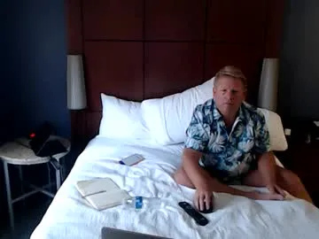 hardblondcouplehawaii from Chaturbate is Freechat