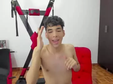 Harry_latinboy from Chaturbate