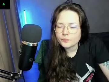 Hell_hotline from Chaturbate