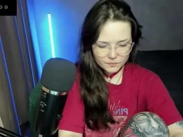 Hell_hotline from Chaturbate